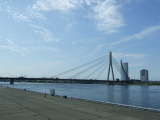 Vorschaubild dscf038944_Riga_interessante_Spannbrcke_und_zwei_Hochhuser_OSM.jpg 