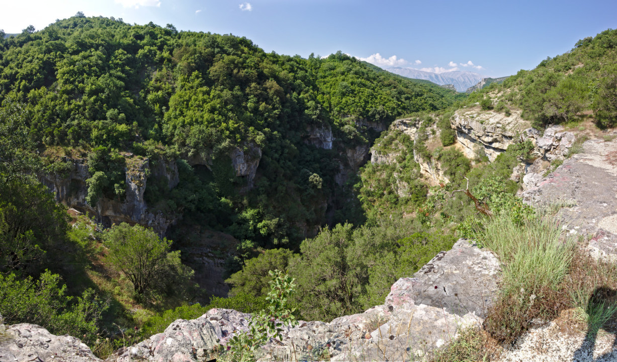 Skaliertes Bild dscRX009657-68_Lengarica-Canyon_pano_8.jpg 