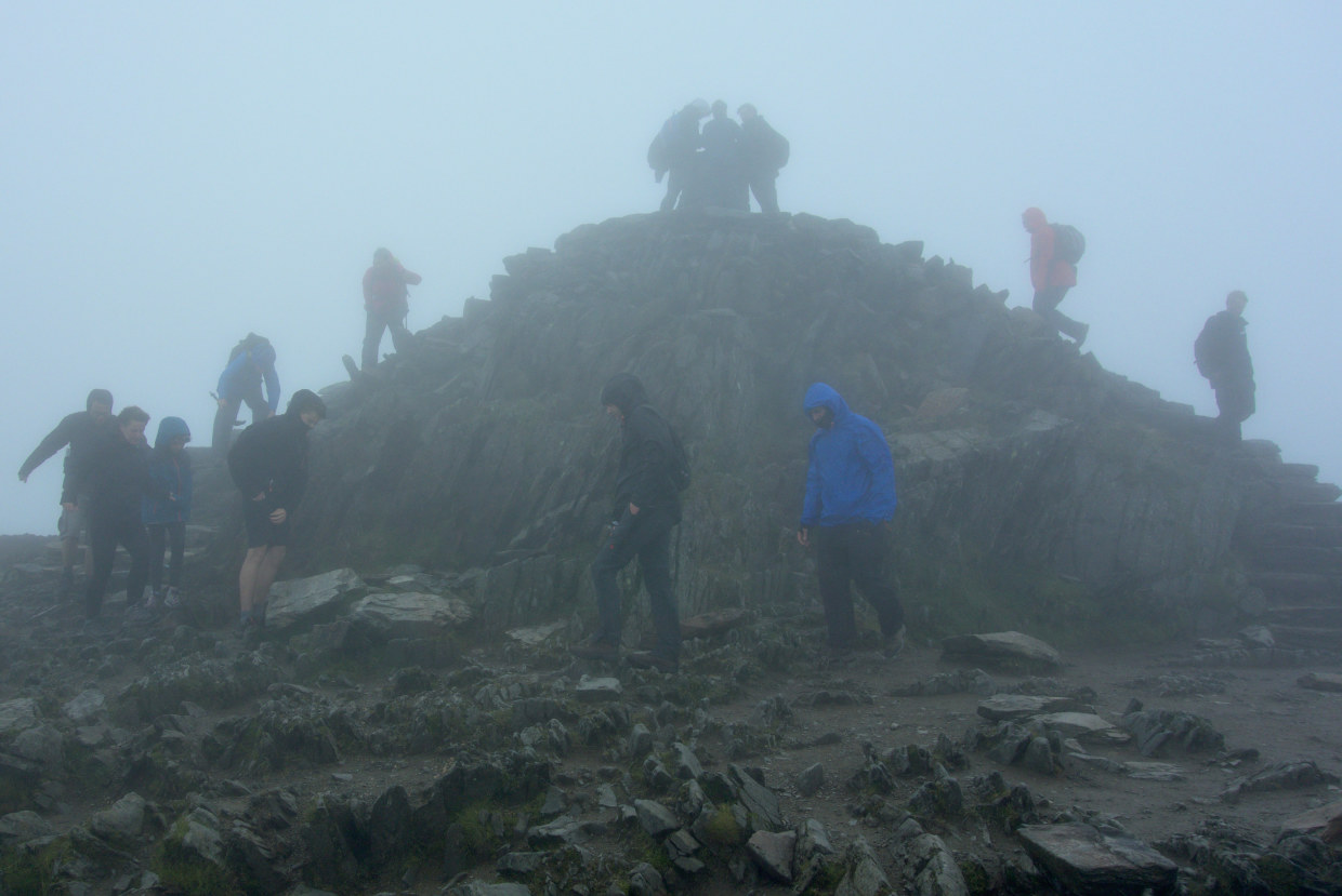 Skaliertes Bild dscRX035453_Snowdon_-_Gipfel-Sturm.jpg 