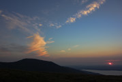 Vorschaubild dscRX035815_Sonnenuntergang_mit_Berg_und_Meer.jpg 